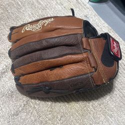 Rawlings Baseball Glove 