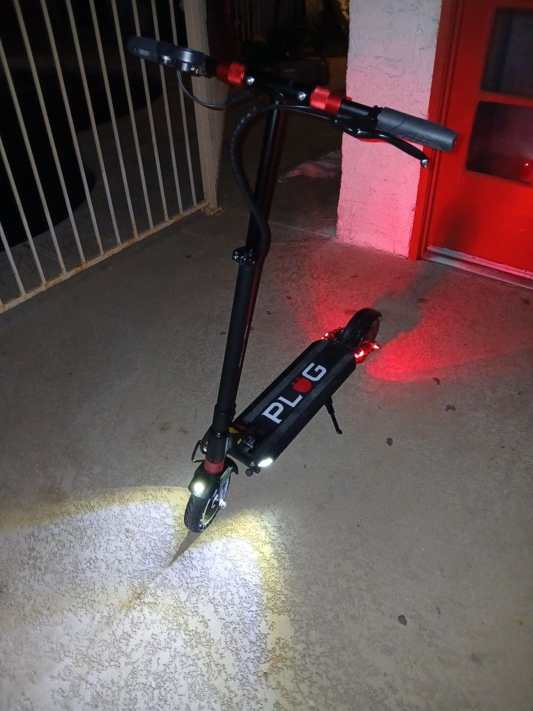 NEW Electric Foldable Commuter Scooter(adjustable Top Speed) 55mph+23-28mile Range+325lb Max