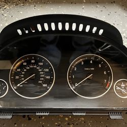  BMW 528i 535i 550i F10 INSTRUMENT CLUSTER SPEEDO SPEEDOMETER 