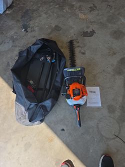 Hedge Trimmer (2 Cycle Fuel)