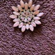 Vintage Lisner Brooch 