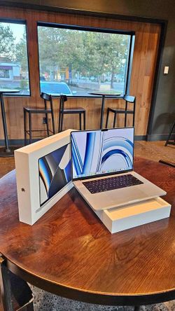 2024 M3 MAX APPLE MACBOOK PRO 128GB 8TB NEW