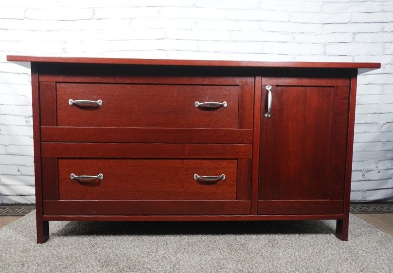 File cabinet + Delivery Included