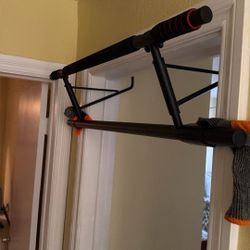 Pull Up Bar 