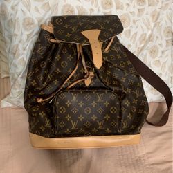 Louis Vuitton Backpack for Sale in Rialto, CA - OfferUp