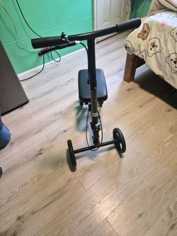 Knee scooter