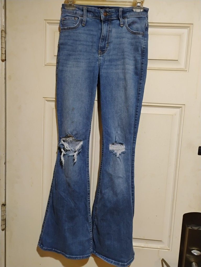 Hollister Distressed Bell Bottom Jeans Size 26 Waist 32 Length