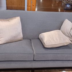 Nice Couch In Great Condition With 4 Pillows