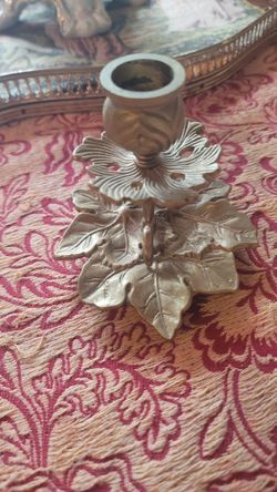 Beautiful candle brass candle holder. 