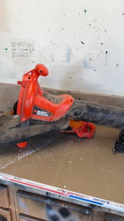 Black & Decker leaf hog blower vacuum