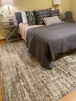 Almost new Full Size Bed