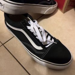Used Men’s Vans Size 8