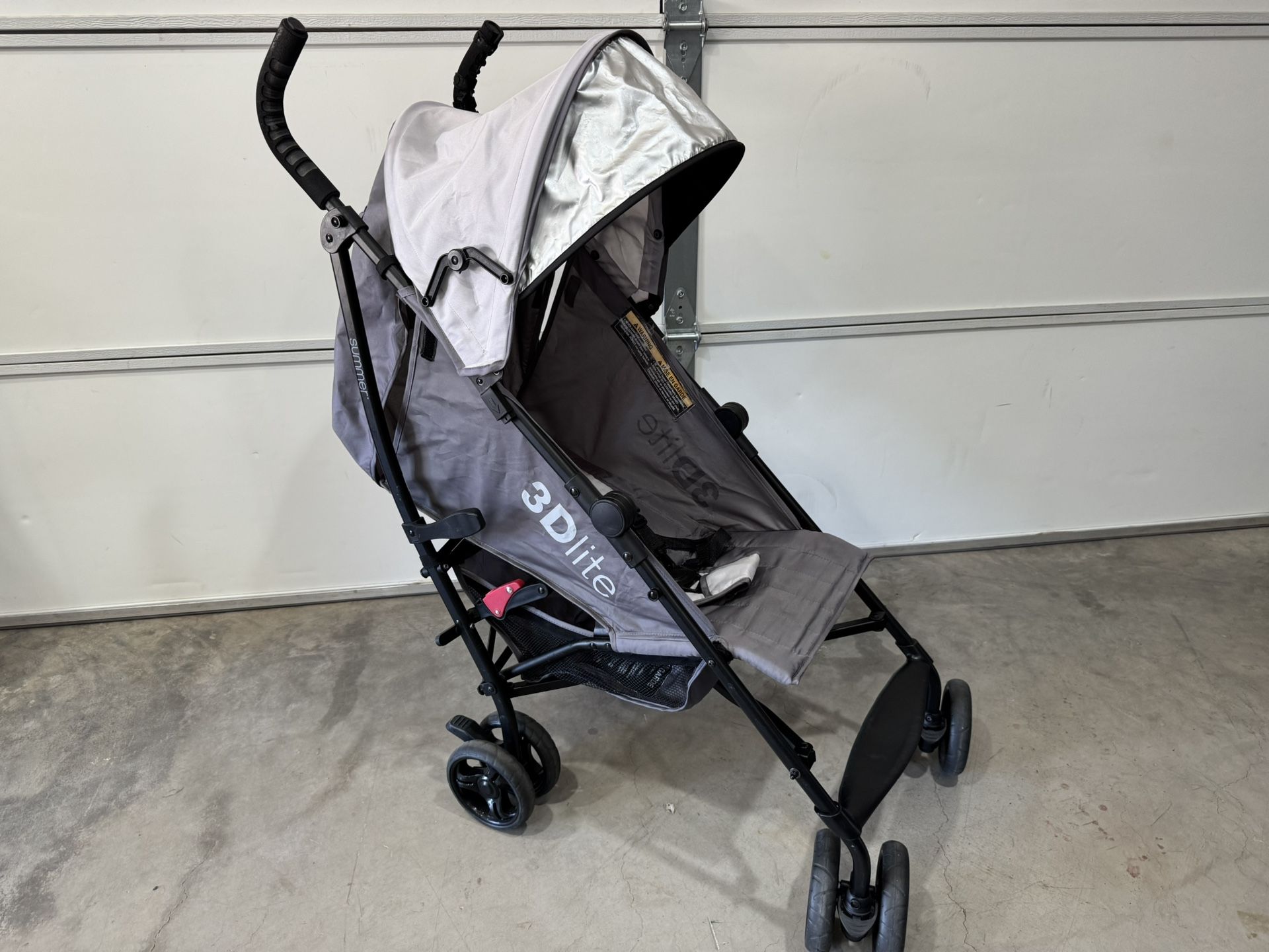 Summer 3D Lite Stroller. -35ave & Glendale