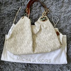 Michael Kors Hobo Bag