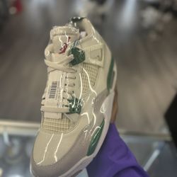 Sz 8 | USED | 2023 Air Jordan Retro 4 SB Pine Green
