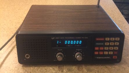 Vintage Realistic UVHF Digital direct entry programmable scanner PRO-2008 model# 20-111A (120VAC, 60Hz, 15 Watts, 30-50 MHZ, 144-174MHz, 410-512MHz) t