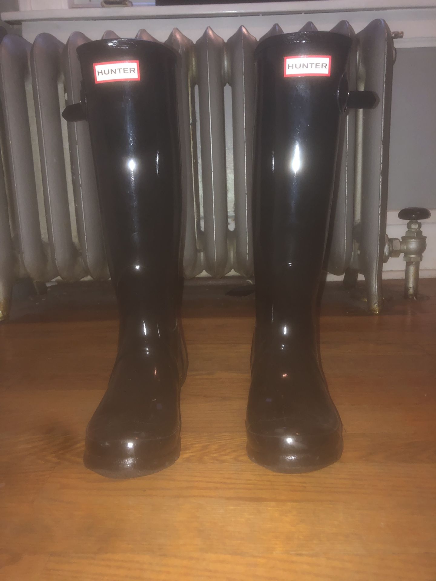 Black hunter boots