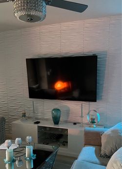 LG 70 Inch Class 4K HDR Smart LED TV w/ AI ThinQ