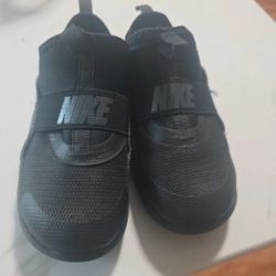 NIKE Flex Runner
