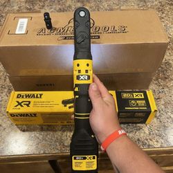 DEWALT ATOMIC COMPACT SERIES™ 20V MAX* Brushless 3/8 in. Ratchet (Tool Only)  BRAND NEW IN BOX
