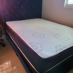 NEW QUEEN MATTRESS AND BOX SPRING 😉 100% QUALITY & CONFORM 👌