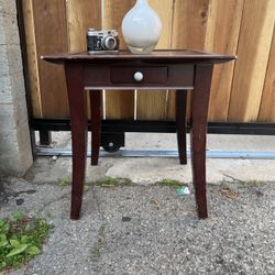 Solid Wood End Table with Drawer – Classic Style, Patina Finish (19.5” Square)  ⸻  Description  Classic solid wood end table or small side table with 