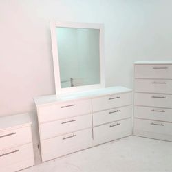 DRESSER WITH MIRROR, CHEST AND ONE NIGHTSTAND 