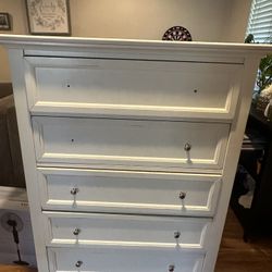 5 Drawer Dresser White Gold .  