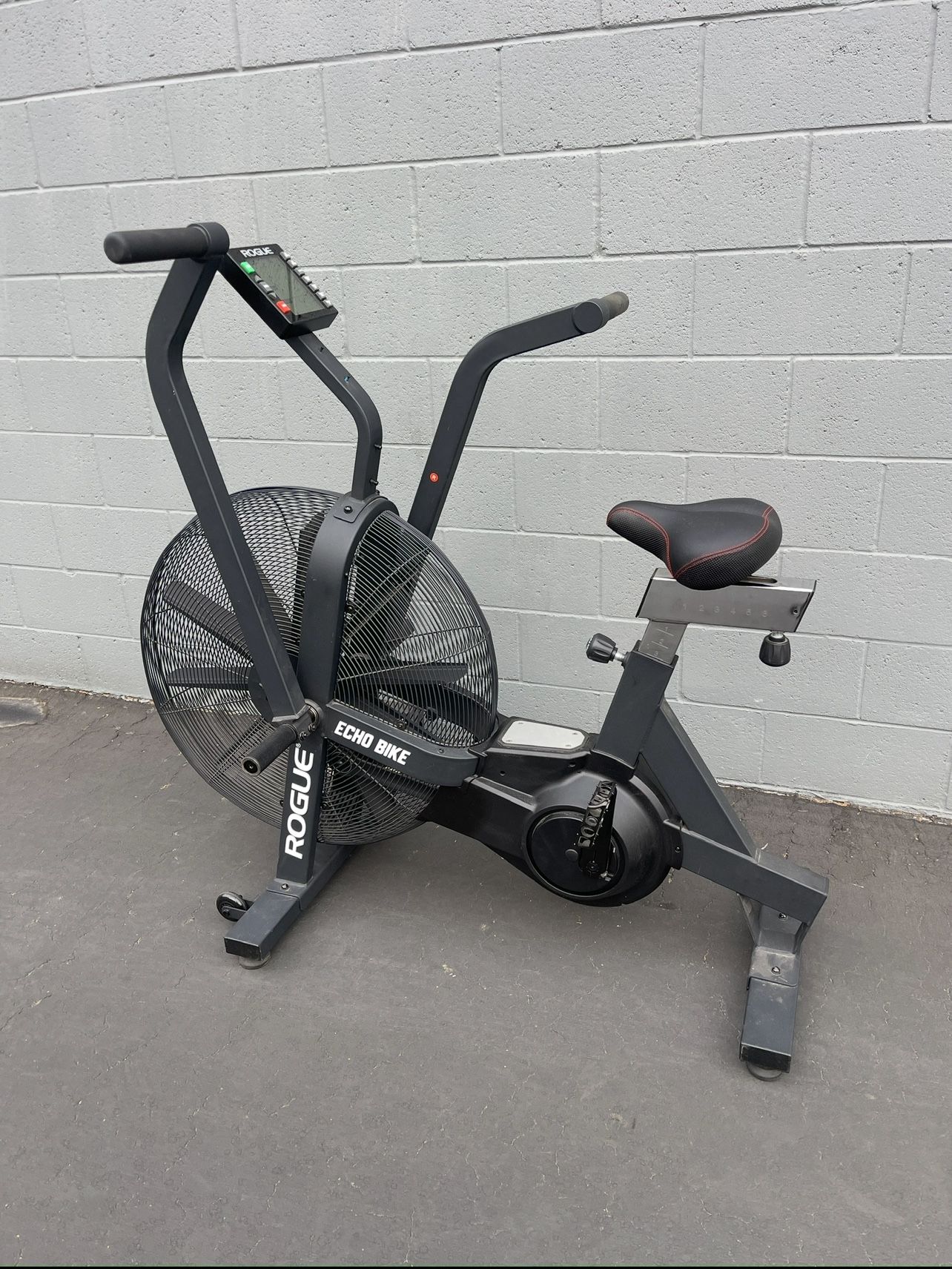 Rogue Echo Air Bike V2… Home Gym Fitness….