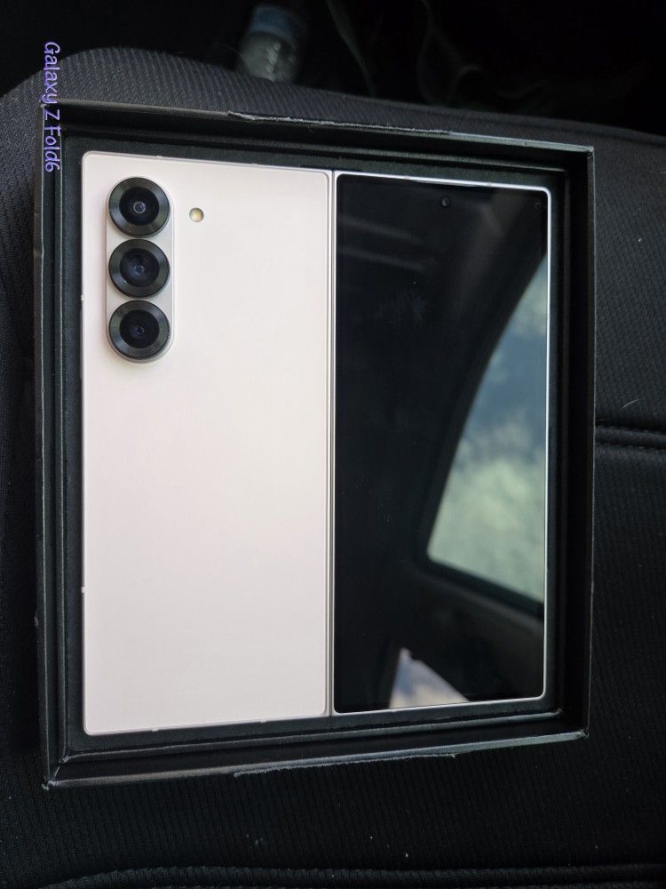 Samsung Galaxy Z Fold 6