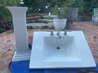 Kohler Memoirs 30 in. Ceramic Countertop Sink Basin in White with Pedestal