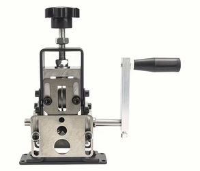 Wire stripper machine