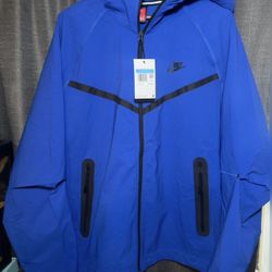 Nike Tech Woven Windrunner Full-Zip Jacket Size: Medium NEW
