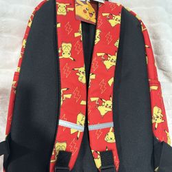 pokémon backpack comes with water bottle 