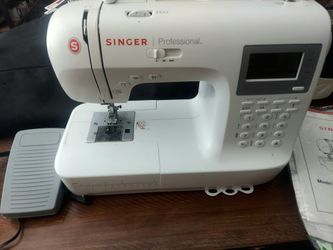 Sewing machine 🧵🪡