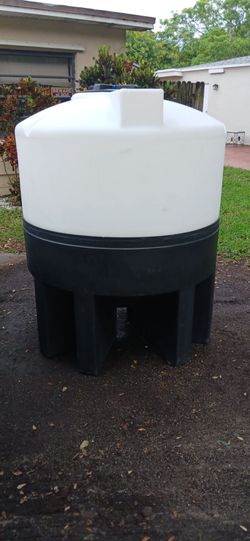 300 gallon water tank