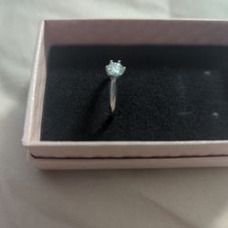 Moissanite Stud Ring