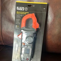 Klein Tools 400A AC/DC Auto-Ranging Digital Clamp Meter (CL390)