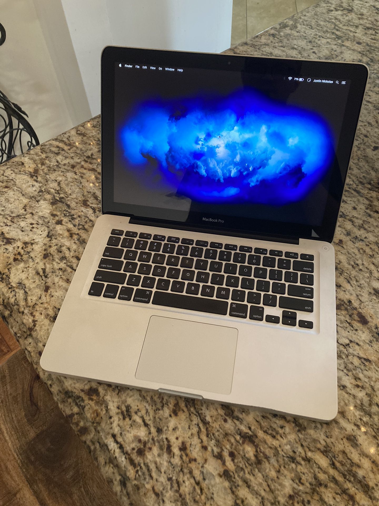 MacBook Pro i7 2.7ghz 13in. (early 2011) I