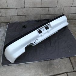 Honda EF9 1988-91 Civic Si DX 3D Hatchback OEM Rear Bumper Cover White. Good used condition. Comes exactly as pictured Has some dents, scratches AS-IS