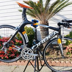 Orbea Full Carbon Roadbike Size 56cm Large Campagnolo Componets And Wheels 20 Speeds Like New..