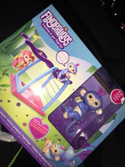 Brand New Never Opened (RARE) Fingerlings Monkey Bar Playset (LIV)