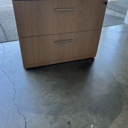 File cabinet almost new
