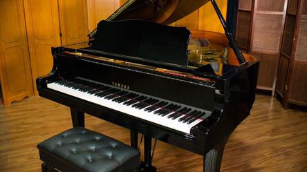 Yamaha C3 Grand Piano