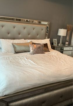 Mirrored Tufted Upholstered King Bed Set