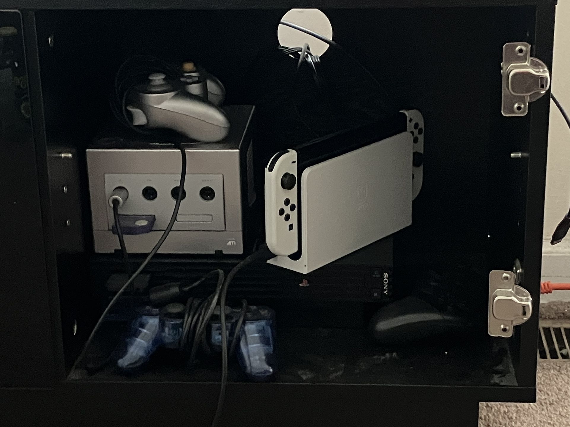 PS2, GameCube And Nintendo Switch OLED