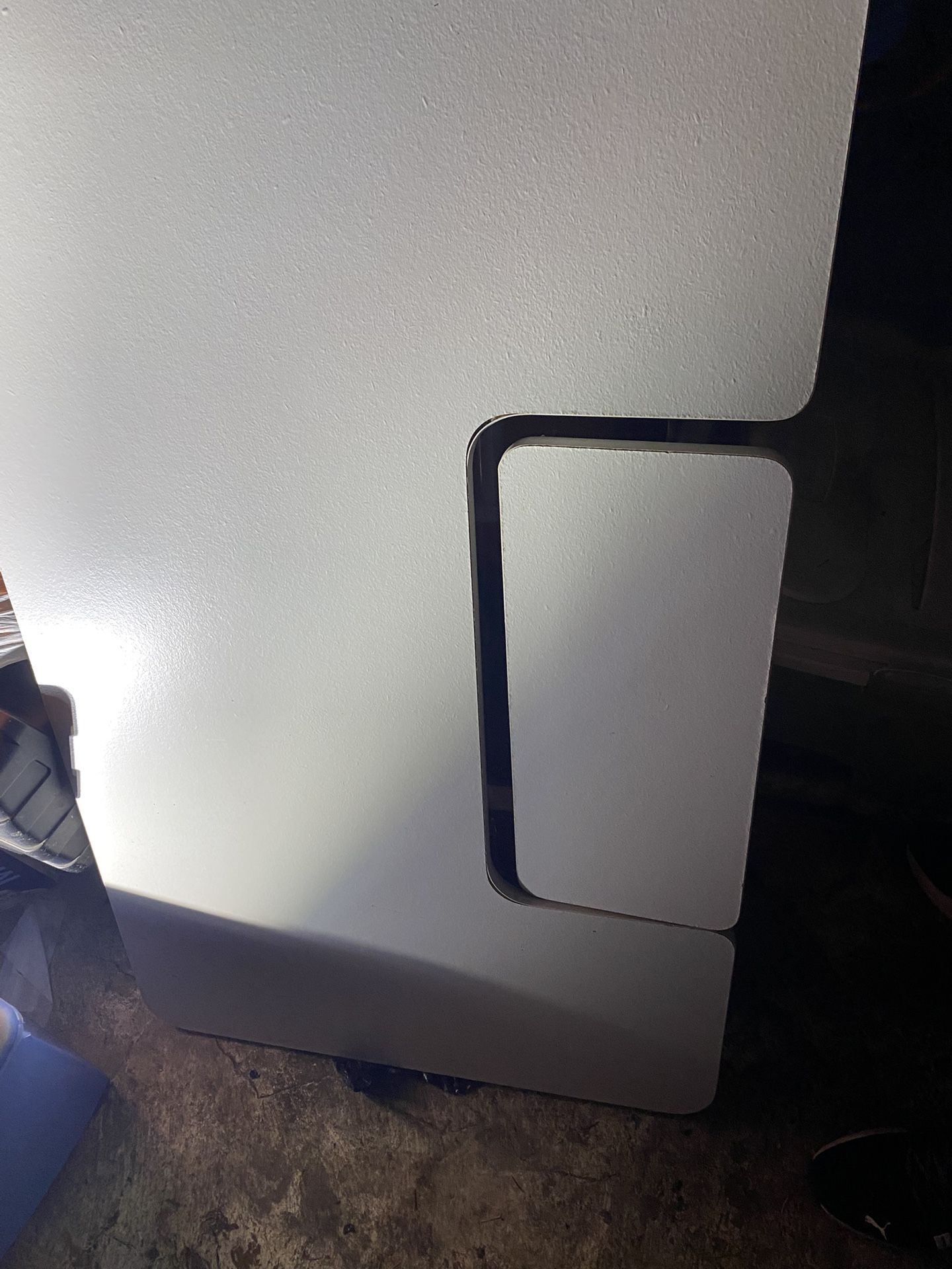 Folding computer desk