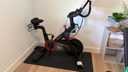 Peloton Bike - Excellent Condition