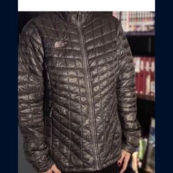 WOMENS MEDIUM NORTH FACE  COAT JACKET THERMOBALL**DARK GREY CHARCOAL COLOR **