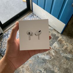 AirPods Pro (brand New)